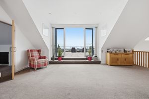 Harbour Square- click for photo gallery